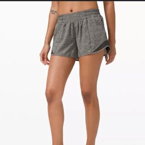 Lululemon Hotty Hot Low Rise Lined Shorts 2.5 Inseam